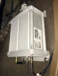 Terminal Vectura Smart Access é instalado na locomotiva, sendo responsável pela comunicação entre o computador de bordo e a estação Rádio Base 250 MHz